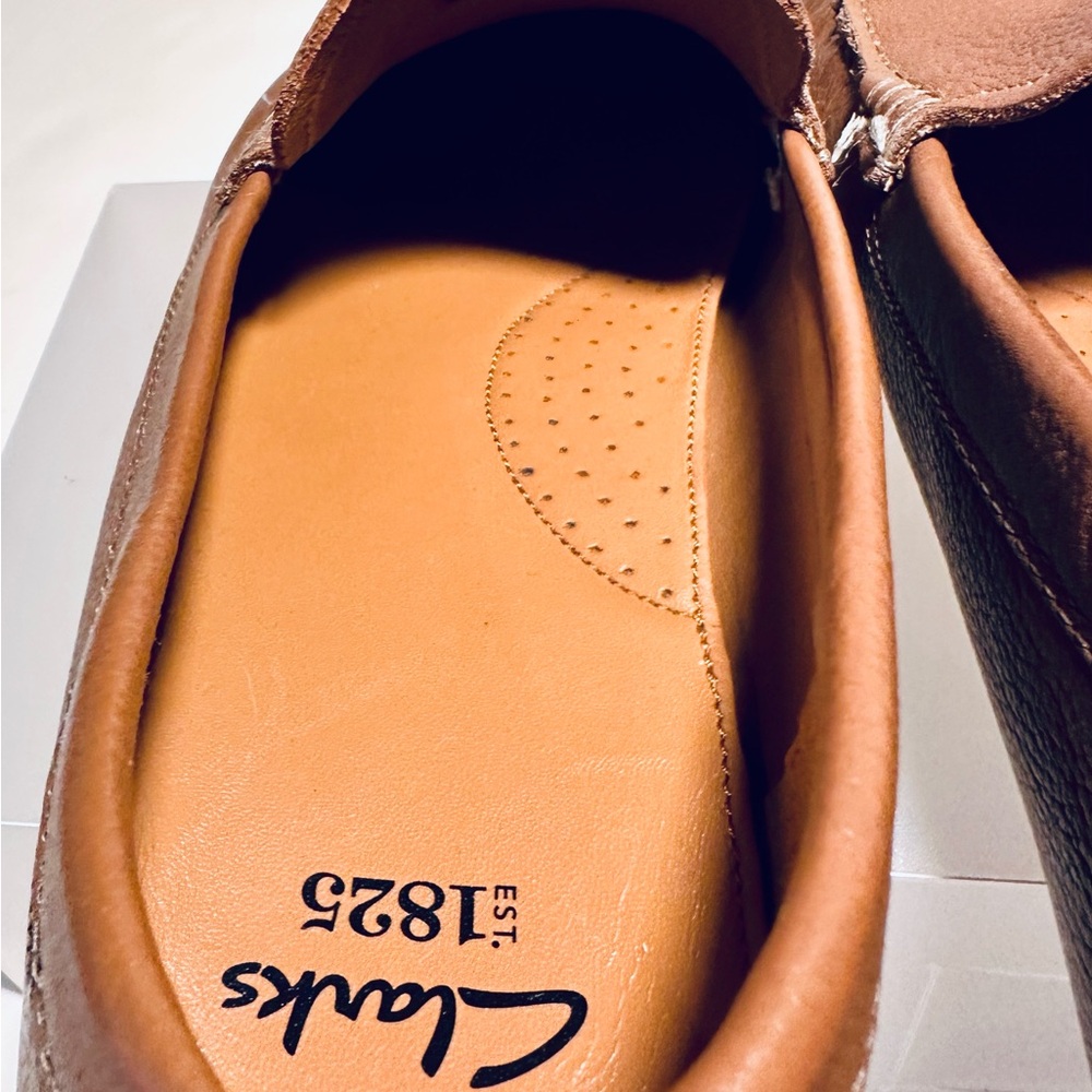 Clarks Mens Casual Shoes Cognac Leather Loafers Size 10 M - Picture 4 of 8